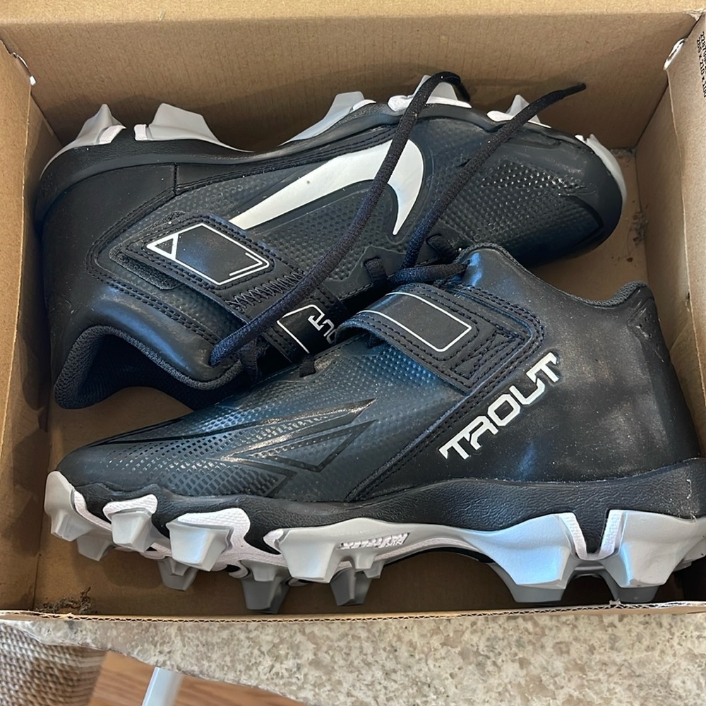Nike Force Trout 8 Keystone Cleats Big Kids Sz 4Y